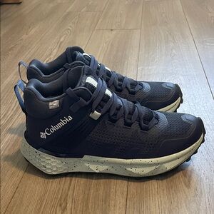 Columbia Women's Navy and Gray Athletic Shoes